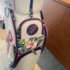 ゴルフバッグ　キャディバッグ　パラディーゾ　paradisoの画像