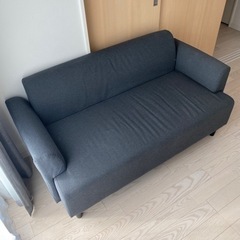 IKEA 2人掛けソファの画像