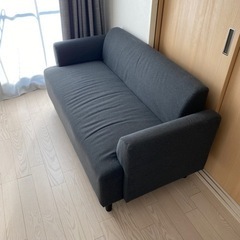 IKEA 2人掛けソファの画像