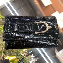 【🎄プレゼントに！🎅】GUCCI エナメルキーケース　【リサイク...
