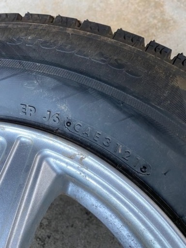 冬タイヤ　スタッドレス　ホイール付き　４本セット