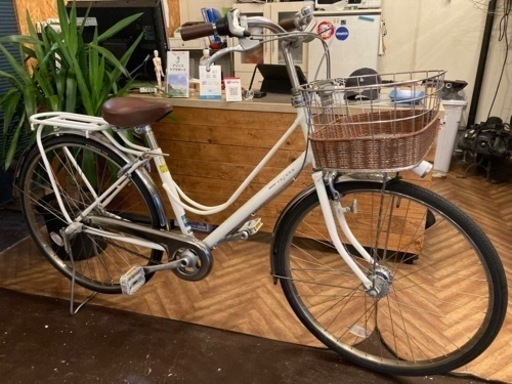 【ブリヂストン！LEDオートライト】3段変速　26インチ　ホワイト