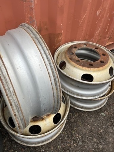 22.5ホイール4枚❣️大型トラックダンプ等