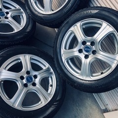 冬タイヤ 185/60R15 BS製プリウス等用アルミ付きスタッドレス4本組の画像