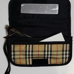 BURBERRYメガネケースの画像