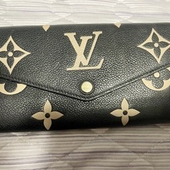 LV ポルトフォイユ サラ モノグラム ジャイアント 二つ折り 長財布