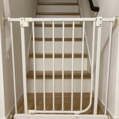 ベビーゲート　白　新品未使用お譲りします