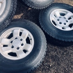 冬タイヤ 235/85R16 ハイラックス185用アルミ4本組 GEORANDERタイヤ付きの画像