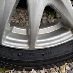 スタッドレスタイヤ4本セット　アルミホイール付き　中古　の画像