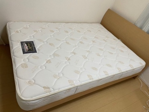 【取引先決定しました】SIMMONS ダブルベッド(価格交渉可)