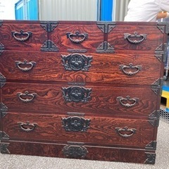 交渉中です。桐のタンス