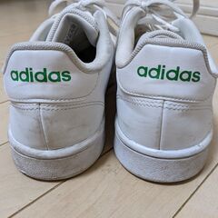 アディダス adidas アドバンコート ベース スニーカーの画像