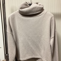 タートルネックトレーナー