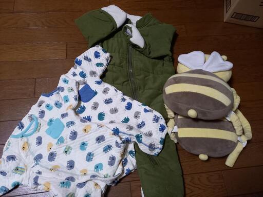 双子の子ども洋服