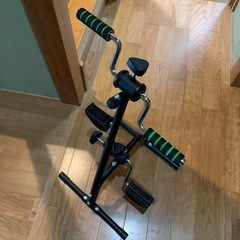 今年一杯終了　最終値下げ！！取りに来れる方へ　自転車こぎ器　座っ...