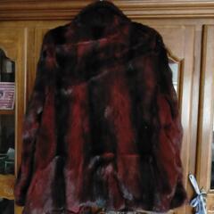 ★ミンクのハーフコート　とれも綺麗なワインレッド　★未使用・保管品です　の画像