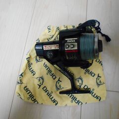 最終値引きです。取りに来られる方限定。海釣り用　釣り竿、リールいろいろまとめてお安く処分(中古品)の画像