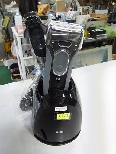 BRAUN　ブラウン　メンズシェーバー　Series3　シリーズ3　3050cc　洗浄器付き　電動　電気シェーバー　3枚刃　ひげそり
