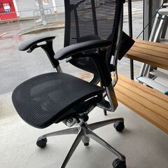 オカムラ　コンテッサ  CM31AB  FBH1  メッシュ　ブラックの画像
