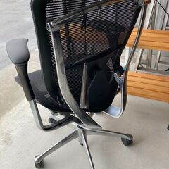 オカムラ　コンテッサ  CM31AB  FBH1  メッシュ　ブラックの画像