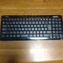 富士通　パソコンキーボードの画像