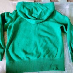 【美品】【UNIQLO】120 パーカー（記名なし）の画像