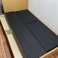 ★中古定価の10分の1 ニトリ　シングルベッドフレーム（シエラススリムシェルフ引出し付き/NA）の画像