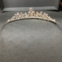 ☆極美品☆ ティアラ①　ブライダル　シルバー風　クリスタル　結婚式　写真　前撮り　撮影　交渉可 の画像