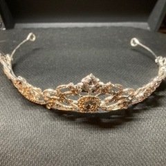 ☆極美品☆ ティアラ③　ブライダル　シルバー風　クリスタル　結婚式　写真　前撮り　撮影　交渉可能の画像