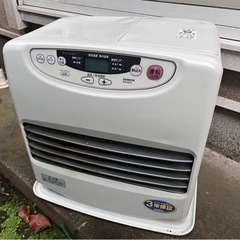 すぐ暖かい！石油ファンヒーター
