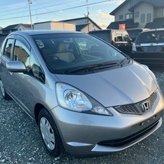 ホンダフィット　走行距離11.000キロ　車検2年取得