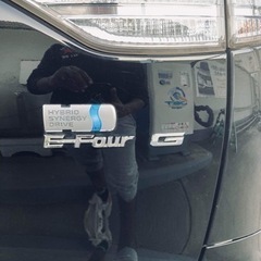 トヨタ　イスティマ　ハイブリッドの画像