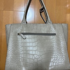 女性用通勤バッグの画像