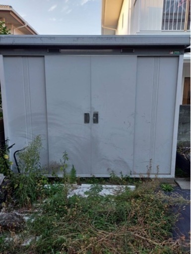 イナバ物置　縦203×横263×幅137