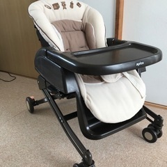 バラ売り可　Aprikaハイローチェア　& バウンサーのみお話し中