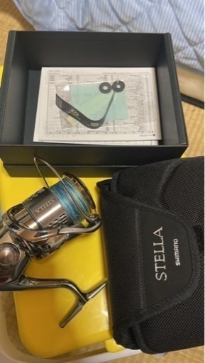 シマノ18ステラ4000とシマノネッサ リミテッド S104MH、ルアー6個入り、クーラーボックス