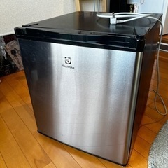 BLACK & SILVER 小型冷蔵庫　2016年製
