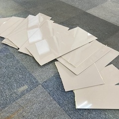 キッチンパネルの切れ端　差し上げます。