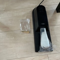 YAMAHA NP-12 WH キーボード　ピアノ　61鍵盤　イス、スタンド付きの画像