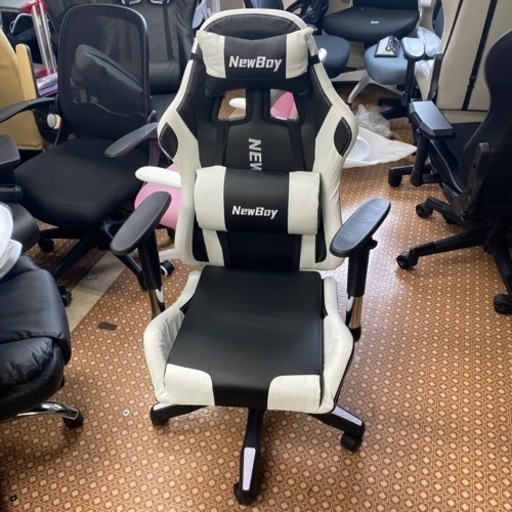ゲーミングチェア　新品　　傷有り