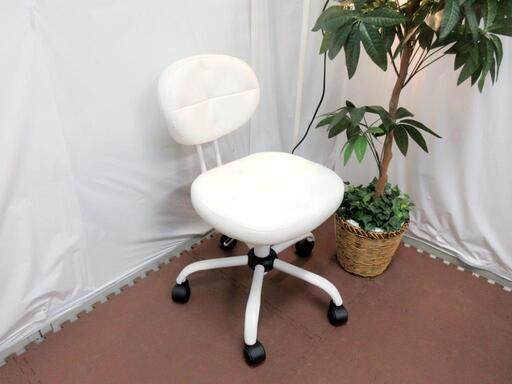 ☆T2282☆ ニトリ NITORI ホワイト チェア きれいです！　OFFICECHAIR SYAO