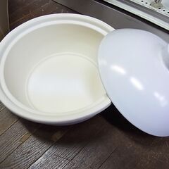 セール中につき、通常特価2,178円より20％引きの1,742円!  KOYO　光洋陶器　土鍋　ポトフ　９号鍋　ホワイト　調理器具　キッチン用品の画像