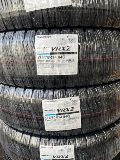 175/70R14ブリヂストンスタッドレスタイヤVRX2新品22年製4本52800円！