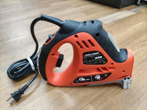 J064★BLACK＆DECKER★電動式ノコギリ／ジグソー★KS900G