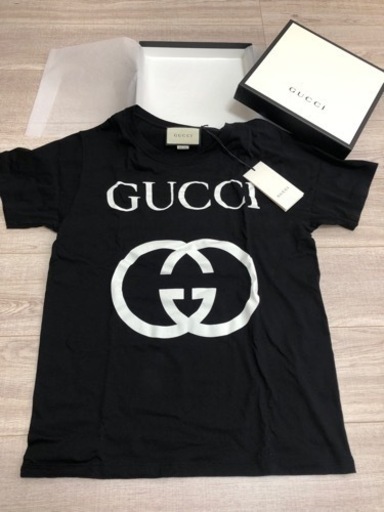 GUCCI 新品未使用　大阪高島屋店舗にて購入　定価63000程　