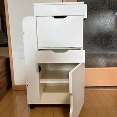 無料で差し上げます。アクセサリー収納ラック
