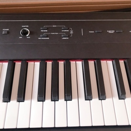最終お値下げ中　年末までに処分　Alesis 電子ピアノキーボード　 88鍵盤 セミウェイト スピーカー内蔵 Recital 