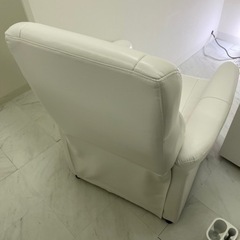 手動エステリクライニングチェア　エステ　まつエク　ネイルの画像