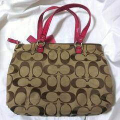 COACH/コーチ　シグネチャー　トートバッグ　ショルダーバッグ　キャンバス　容量たっぷり　 の画像
