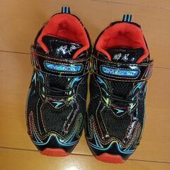 スニーカー　瞬足　黒✕オレンジ　17cm　の画像